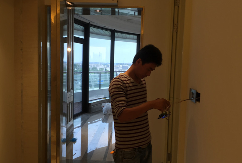 建发中央湾区多玛开门机